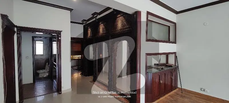 G-10 New Upper Portion At VIP Location 3 Bedrooms For Rent