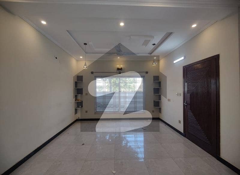 Bahria Enclave Sector N 5 Marla House Available For Rent