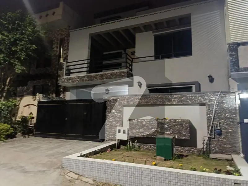 G13.8 MARLA 30X60 DOUBLE STORY USED SOLID HOUSE FOR SALE IN G13 ISB PRIME LOCATION