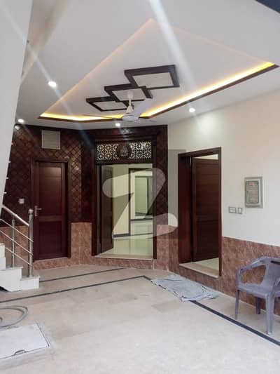 پشاور روڈ راولپنڈی میں 4 کمروں کا 7 مرلہ مکان 3.2 کروڑ میں برائے فروخت۔