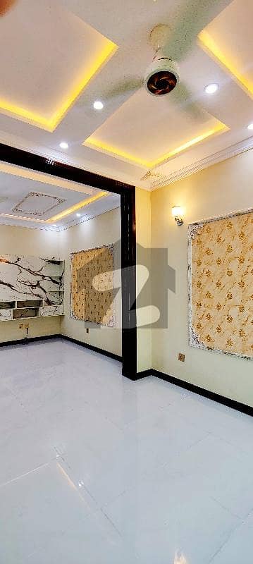 پیراگون سٹی - امپیریل 2 بلاک پیراگون سٹی,لاہور میں 3 کمروں کا 4 مرلہ مکان 1.75 کروڑ میں برائے فروخت۔