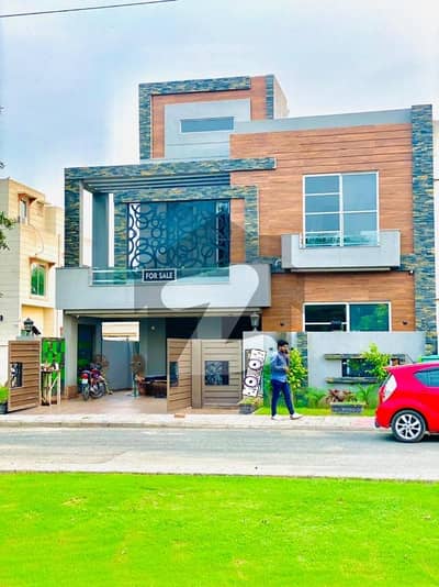 10 Marla Modern House For Sale In Bahria Town Lahore