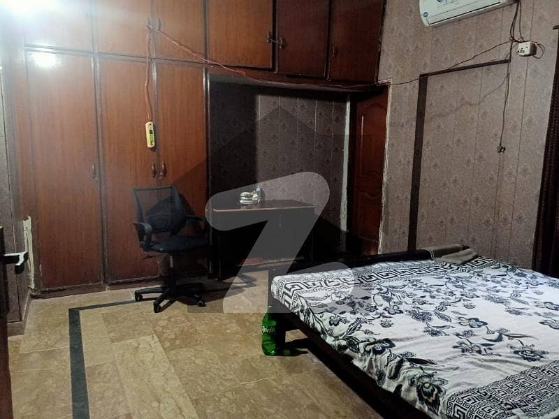 علامہ اقبال ٹاؤن ۔ مہران بلاک علامہ اقبال ٹاؤن,لاہور میں 4 کمروں کا 10 مرلہ مکان 2.7 کروڑ میں برائے فروخت۔