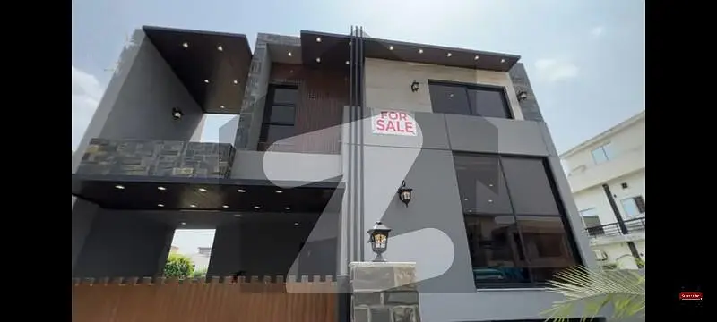 Beautiful 10 Marla Designer House Available For Sale In Overseas 6 In Well Populated Area With All Bahria Facilities