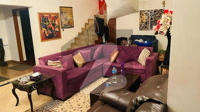 ایڈن کینال ولاز ایڈن,لاہور میں 4 کمروں کا 10 مرلہ مکان 4.0 کروڑ میں برائے فروخت۔