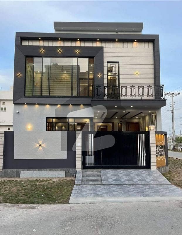 5 Marla Architect Designer House For Sale Hot Location Bahria