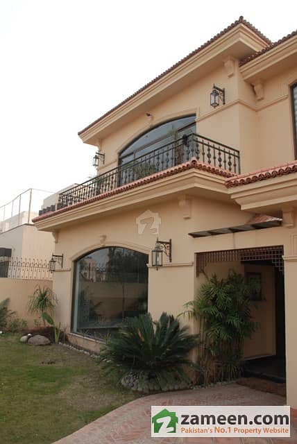 23 Marla Corner Used Bungalow For Sale In Phase 5 Defence