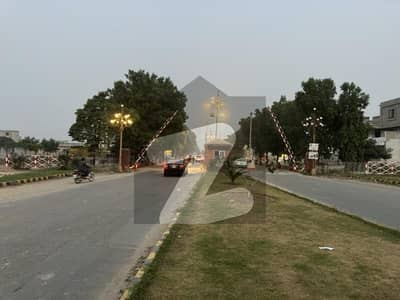 آئی ای پی انجنیئرز ٹاؤن ۔ سیکٹر اے آئی ای پی انجینئرز ٹاؤن,لاہور میں 18 مرلہ رہائشی پلاٹ 1.7 کروڑ میں برائے فروخت۔
