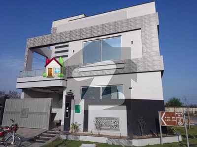 CORENR 7 MARLA HOUSE FOR RENT BAHRAI ORCHARD LAHORE