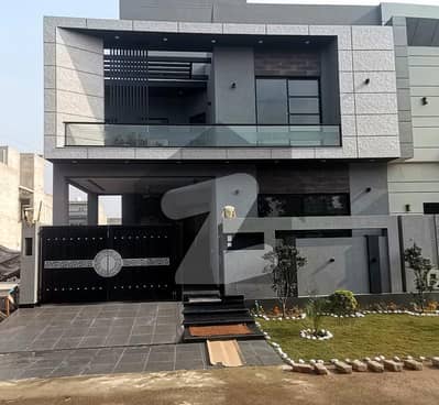 Brand New 8 Marla Modern House For Sale