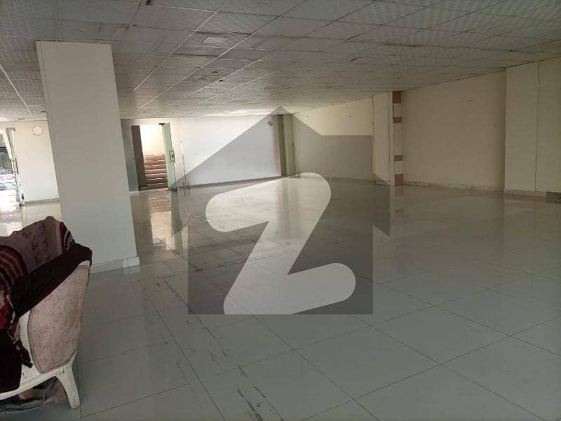 ای ۔ 11 اسلام آباد میں 11 کمروں کا 10 مرلہ دفتر 4.5 لاکھ میں کرایہ پر دستیاب ہے۔