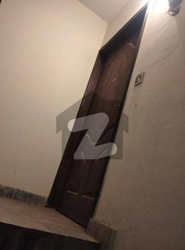 پاک عرب ہاؤسنگ سوسائٹی لاہور میں 2 کمروں کا 4 مرلہ فلیٹ 21.0 ہزار میں کرایہ پر دستیاب ہے۔