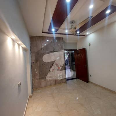 ایچیسن سوسائٹی لاہور میں 2 کمروں کا 5 مرلہ زیریں پورشن 45.0 ہزار میں کرایہ پر دستیاب ہے۔