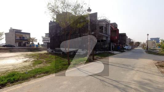 لیک سٹی ۔ سیکٹر ایم ۔ 2 لیک سٹی,رائیونڈ روڈ,لاہور میں 1 کنال رہائشی پلاٹ 2.83 کروڑ میں برائے فروخت۔