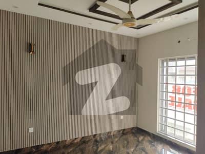 4 BEDS BRAND NEW 6 MARLA HOUSE FOR SALE LOCATED IN BAHRIA ORCHARD LAHORE