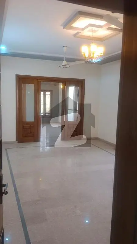 5 Bedroom with attached washroom 500 Yds Bungalow in phase 7