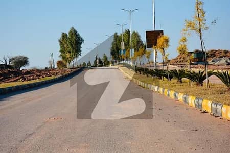 این ایف سی 1 - بلاک ڈی (ایس ای) این ایف سی 1,لاہور میں 2 کنال رہائشی پلاٹ 7.5 کروڑ میں برائے فروخت۔