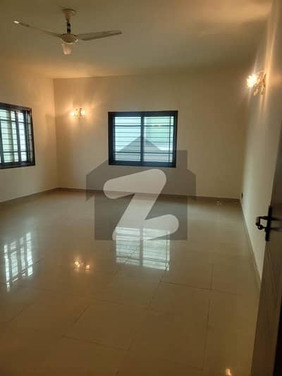 500 Yards 3 Bedrooms Proper With Drawing Dining Powder Room Peaceful Location Off Phase 6