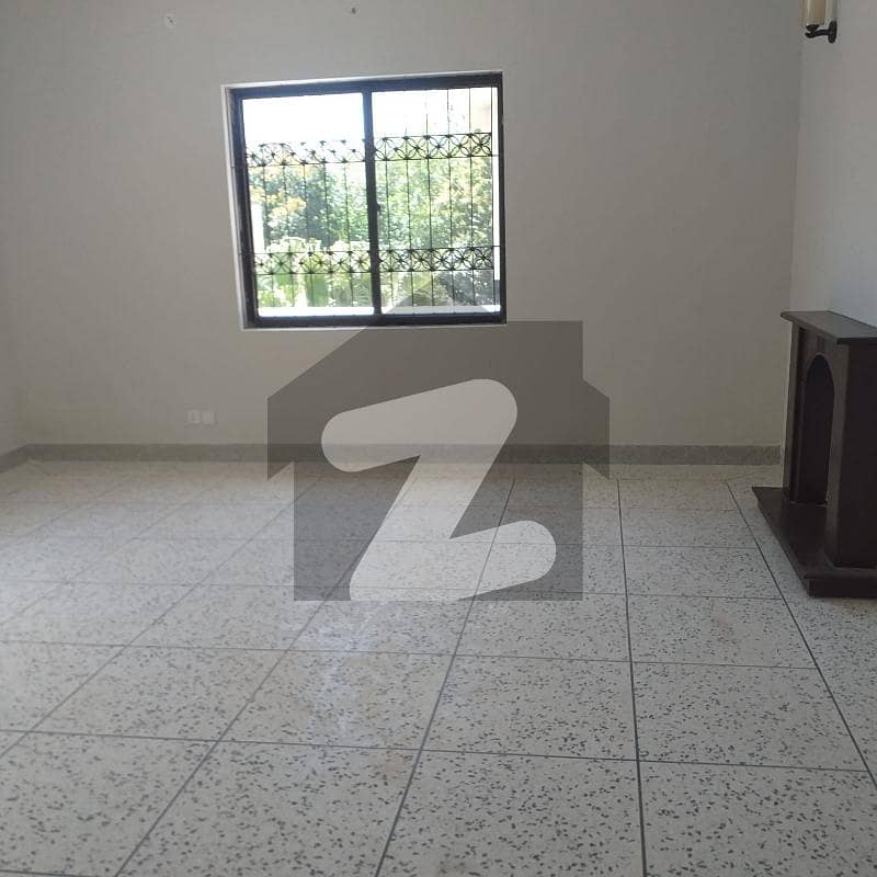 F11 2 Kanal Double Storey House 7 Bed Available For Sale