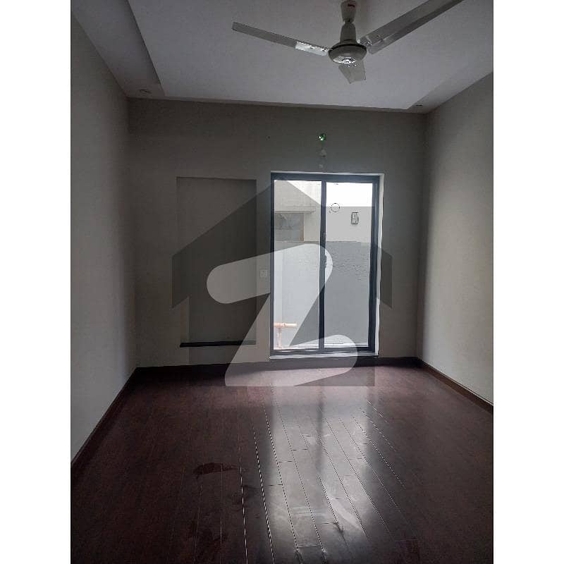 بحریہ آرچرڈ لاہور میں 6 کمروں کا 1 کنال مکان 6.0 کروڑ میں برائے فروخت۔