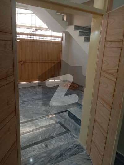 گولڑہ ای ۔ 11,اسلام آباد میں 3 کمروں کا 4 مرلہ مکان 75.0 لاکھ میں برائے فروخت۔