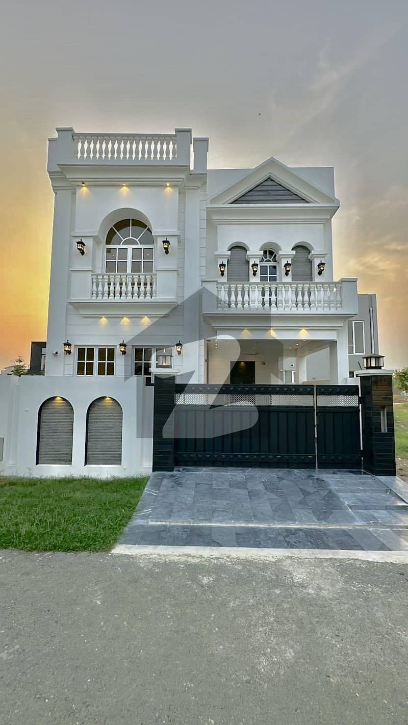 05 Marla Ultra Modern Design House Very Prime Location DHA 9 Town