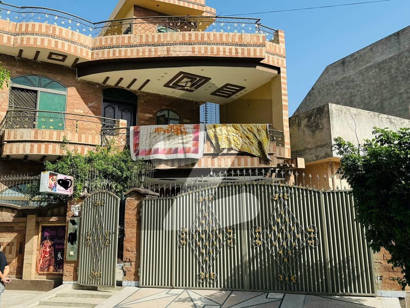 TEN MARLA PRIME LOCATION HOUSE AVAILABLE FOR SALE IN MARGHZAR