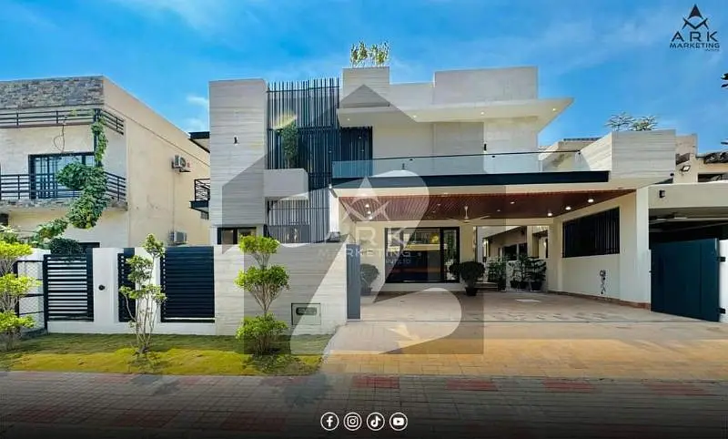 10 Marla Modern house for Rent Out of Market Hot location