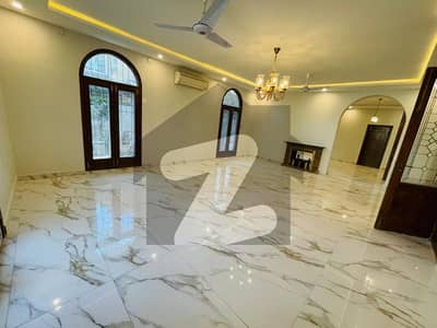 Luxury House On Extremely Prime Location Available For Rent In Islamabad