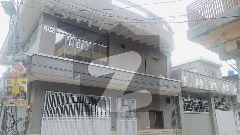 خیابانِ سرسید راولپنڈی میں 7 کمروں کا 10 مرلہ مکان 4.5 کروڑ میں برائے فروخت۔