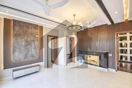 10 Marla Upper Portion For Rent At Hot Location In Dha Phase 4 Near To Park