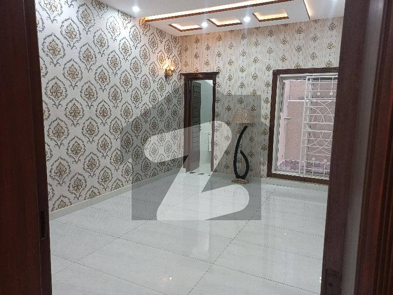 1 Kanal New Tile Floor 6 bed Double Storey House For Rent In Wapda Town