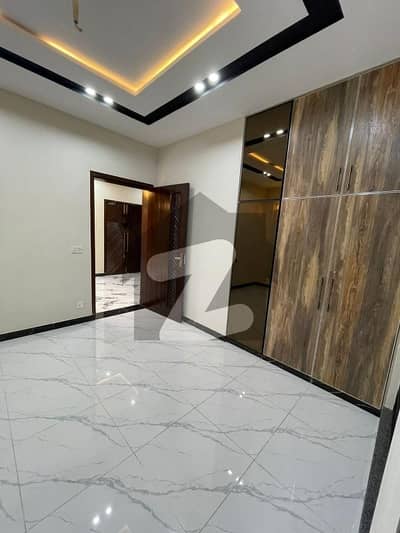 Brand New House Total Tile Flooring Ideal Location