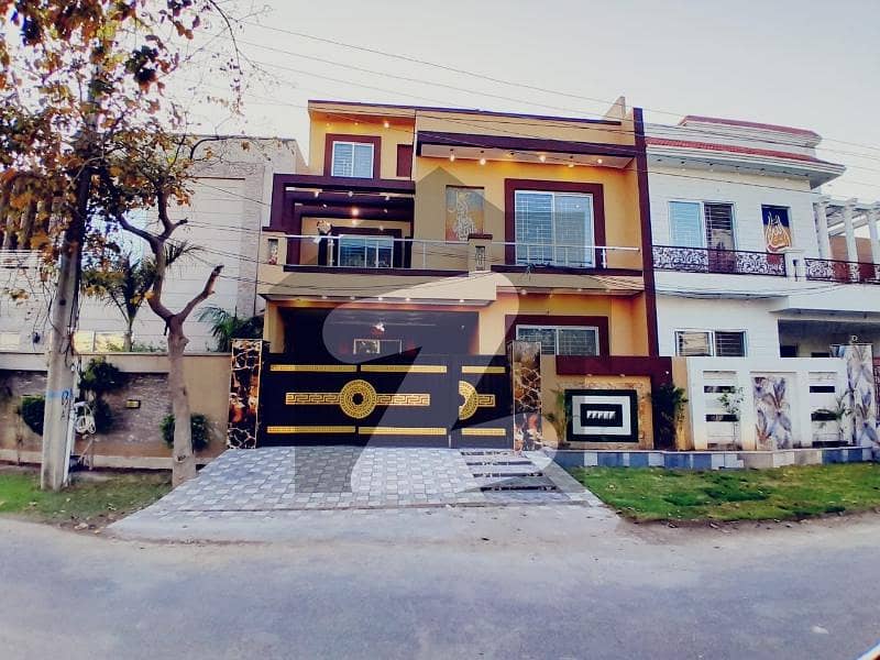 یو ای ٹی ہاؤسنگ سوسائٹی لاہور میں 6 کمروں کا 10 مرلہ مکان 3.4 کروڑ میں برائے فروخت۔