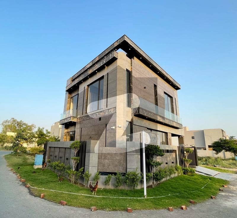 ڈی ایچ اے 9 ٹاؤن ڈیفنس (ڈی ایچ اے),لاہور میں 3 کمروں کا 5 مرلہ مکان 1.92 کروڑ میں برائے فروخت۔