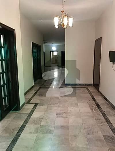 1 Kanal Lower Portion With Basement For Rent In DHA Phase 1