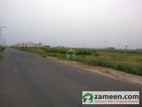 1 Kanal Ideal Location Plot For Sale