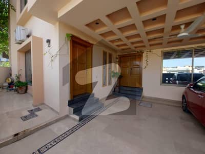 Investor Rate 11 Marla Boulevard Corner House In Bahria Town Phase 8