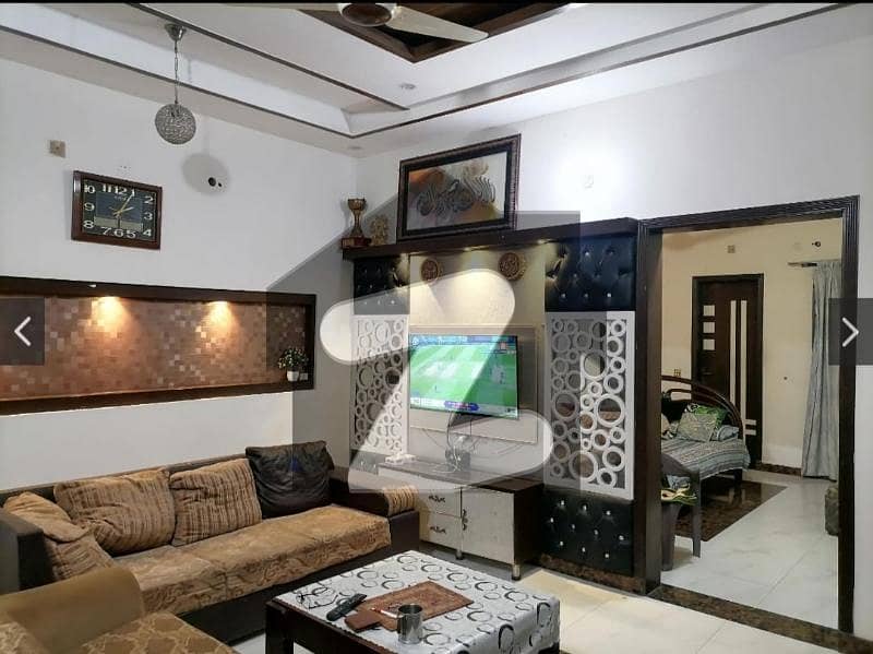 سمن آباد لاہور میں 3 کمروں کا 5 مرلہ مکان 2.6 کروڑ میں برائے فروخت۔