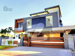 Designer 1 Kanal 6 Bedroom House For Sale On 80 Ft Boulevard