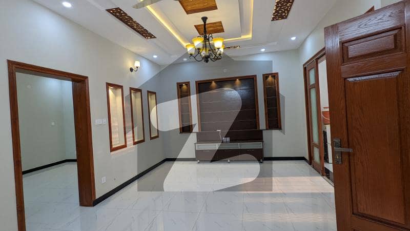 جی ۔ 15 اسلام آباد میں 4 کمروں کا 7 مرلہ مکان 3.5 کروڑ میں برائے فروخت۔