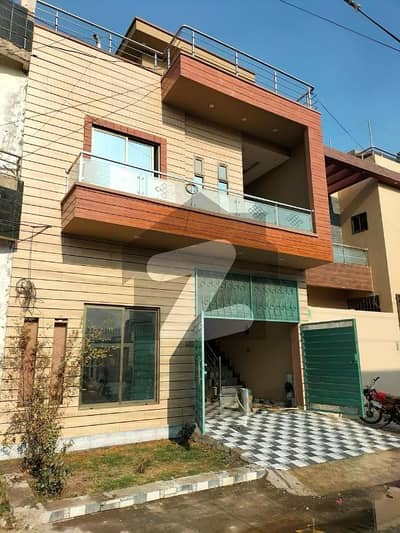 5 MARLA TRIPLE STOReY HOUSE LIKE NEW