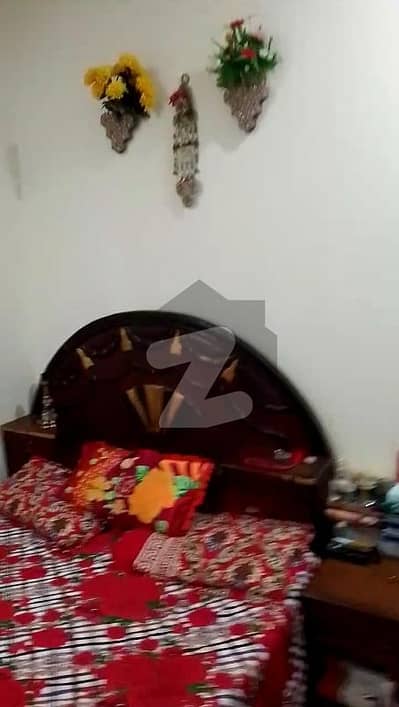 نشتر کالونی لاہور میں 6 کمروں کا 2 مرلہ مکان 1.2 کروڑ میں برائے فروخت۔
