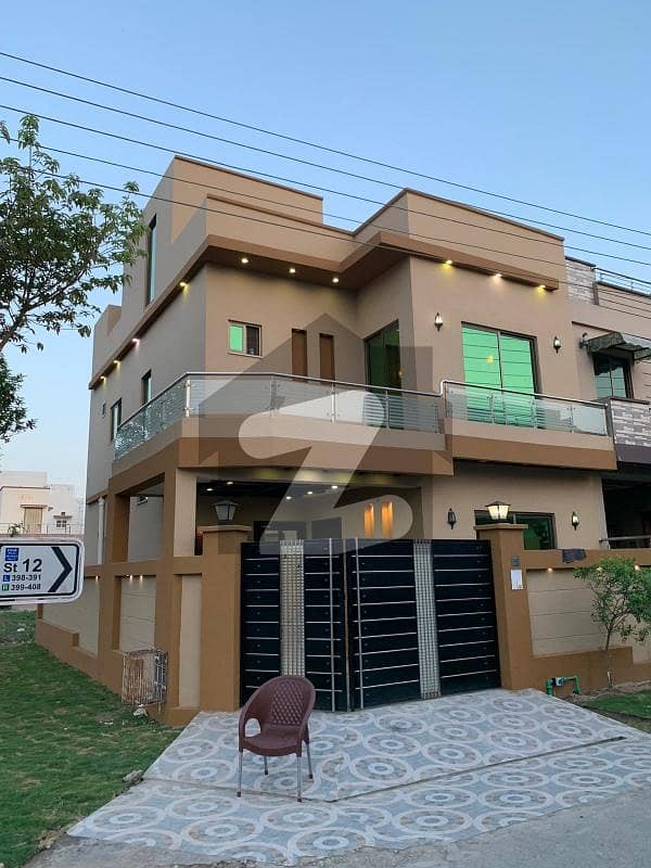 5 Marla Slightly Used Conner Modern Design House For Sale In DHA Rahbar Phase 11 Sector 2