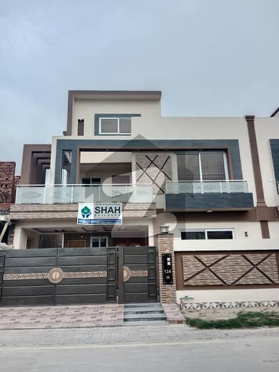 10 Marla Brand New House For Sale In 
Dream Gardens
 Phase 2, Lahore.