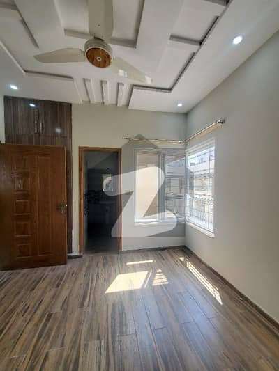بحریہ آرچرڈ فیز 2 بحریہ آرچرڈ,لاہور میں 3 کمروں کا 3 مرلہ مکان 1.45 کروڑ میں برائے فروخت۔