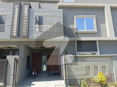 5 MARLA BEST LOCATIOON HOUSE AVAILABLE FOR SALE IN LAHORE VILLAS NEAR TO RAIWIND ROAD