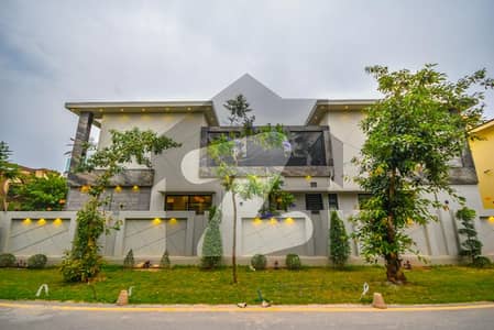 Full Luxury Modern House For Sale in DHA phase 8