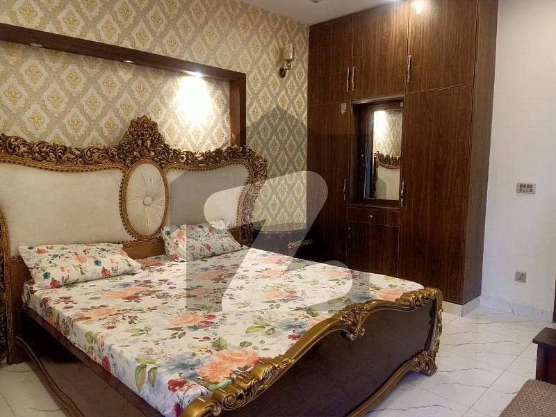 بحریہ ٹاؤن سیکٹر سی بحریہ ٹاؤن,لاہور میں 5 کمروں کا 8 مرلہ مکان 2.0 لاکھ میں کرایہ پر دستیاب ہے۔