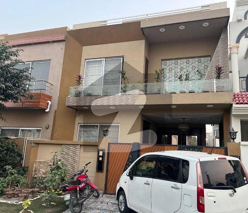 5 Marla Slightly Used Ultra Modern Design House For Sale In DHA Rahbar phase 11 Sector 2